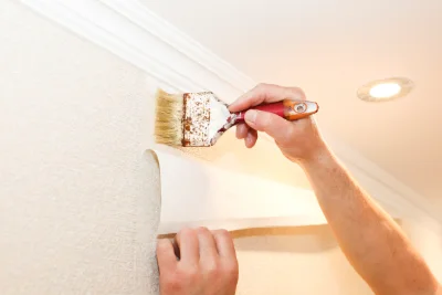 Pose de papier peint à Fontanes — revêtements muraux et toiles de verre